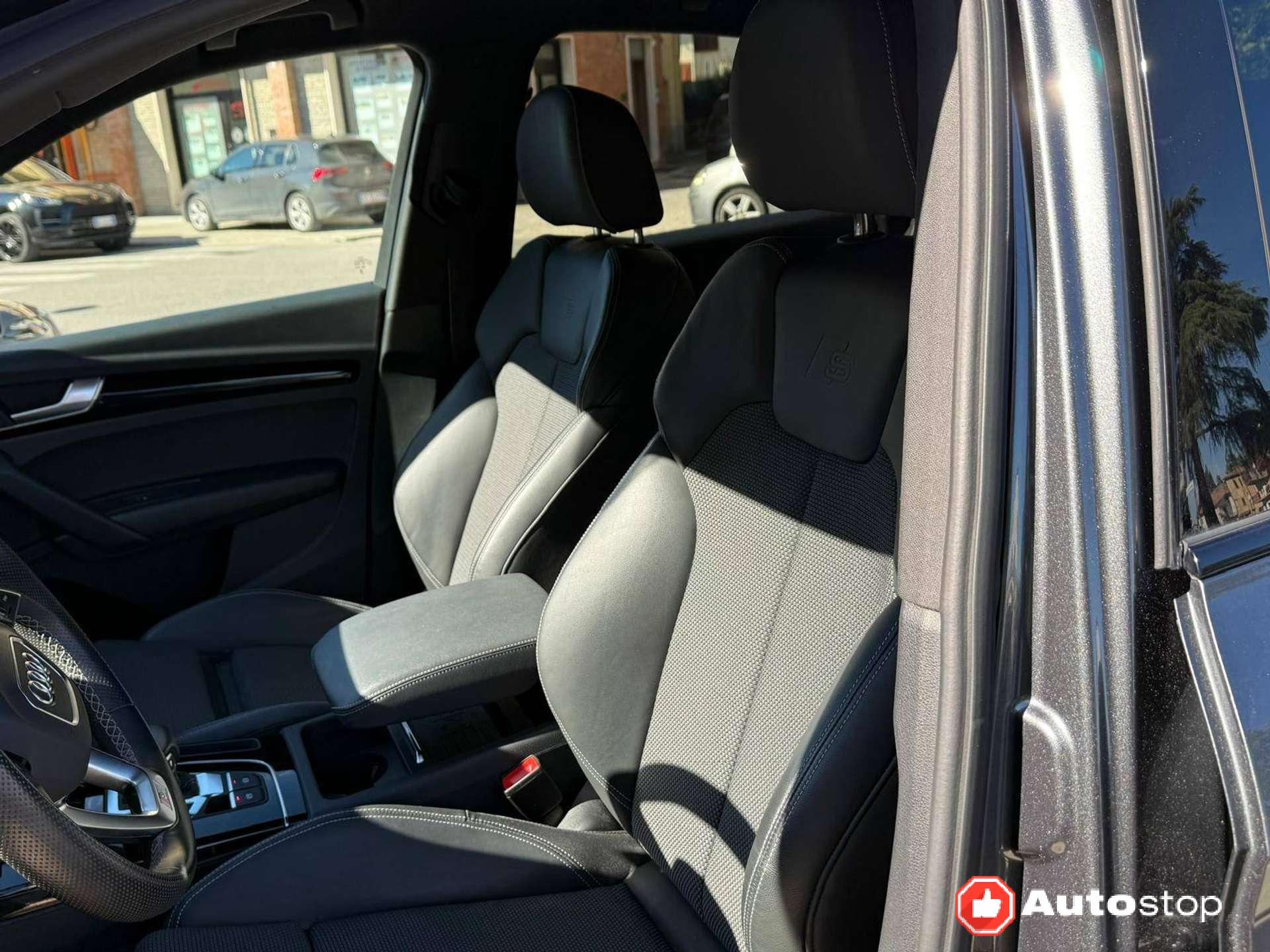 Audi Q5  Q5 Sportback 40 2.0 tdi mhev 12V S line quattro s-tronic