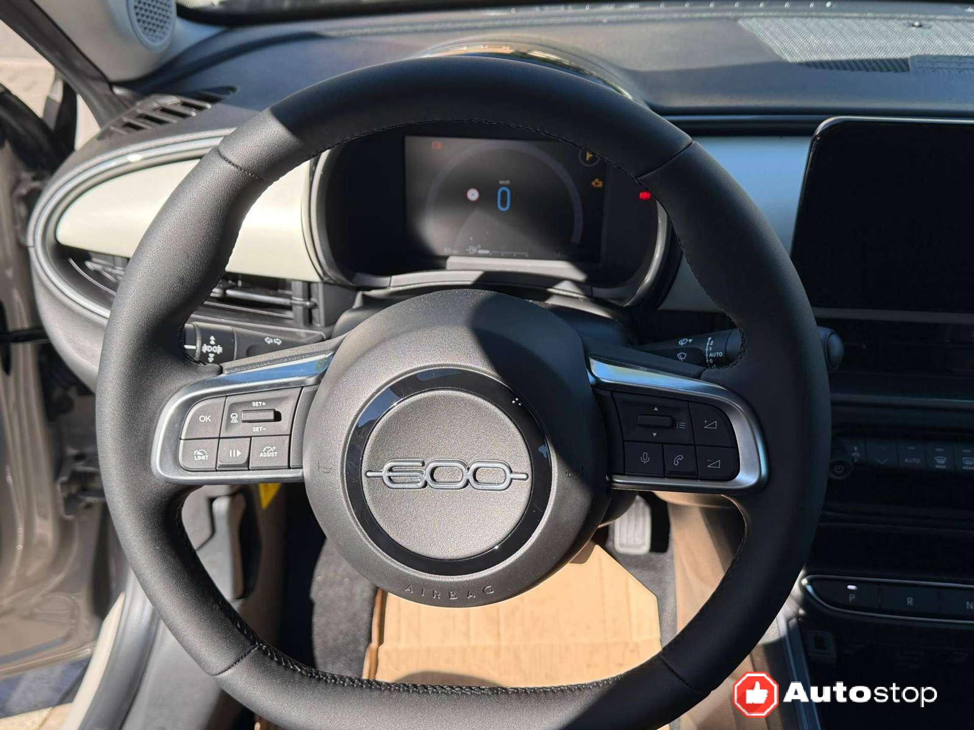 Fiat 600  600 1.2 hybrid La Prima II 110cv auto