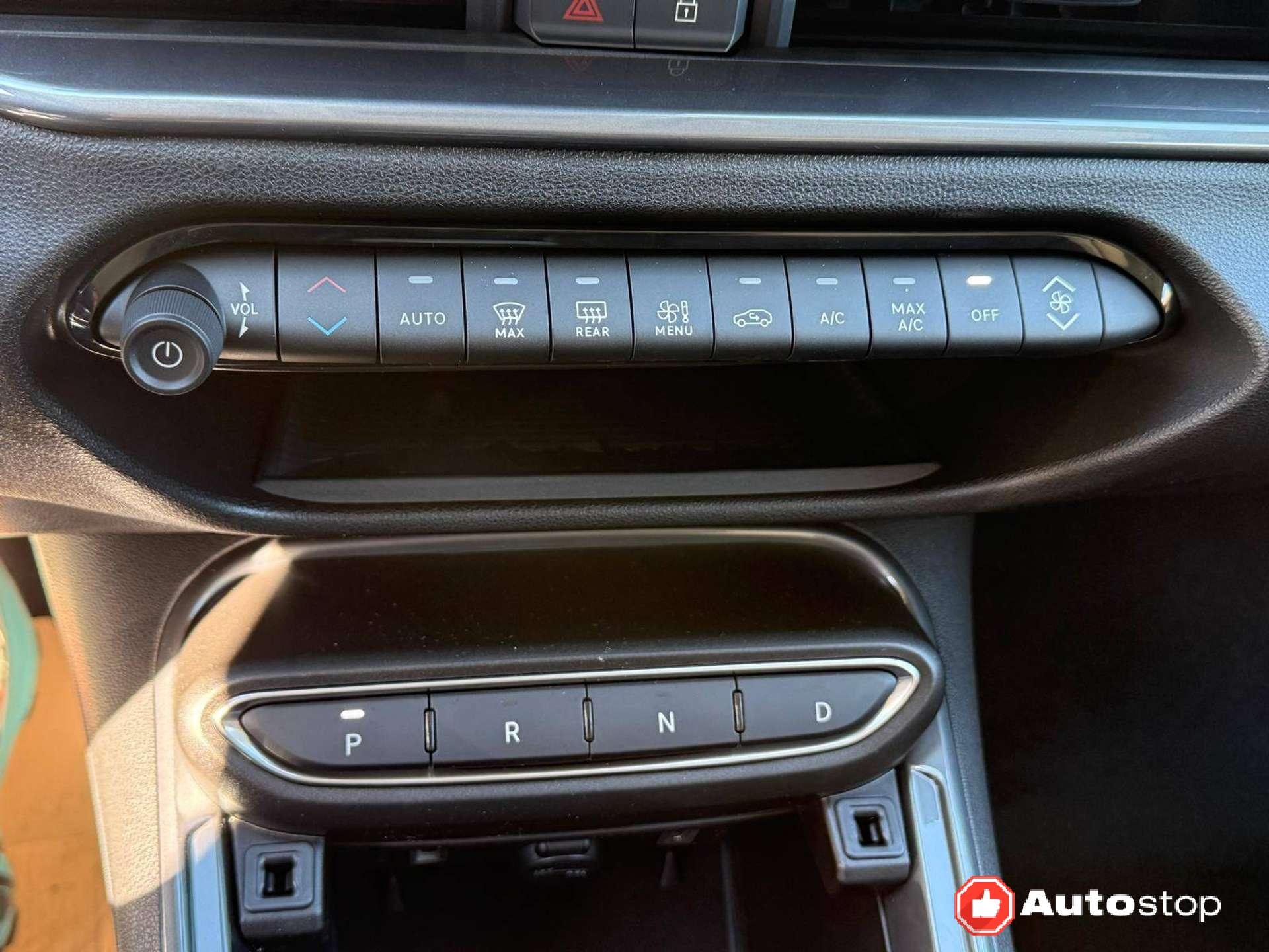 Fiat 600  600 1.2 hybrid La Prima II 110cv auto