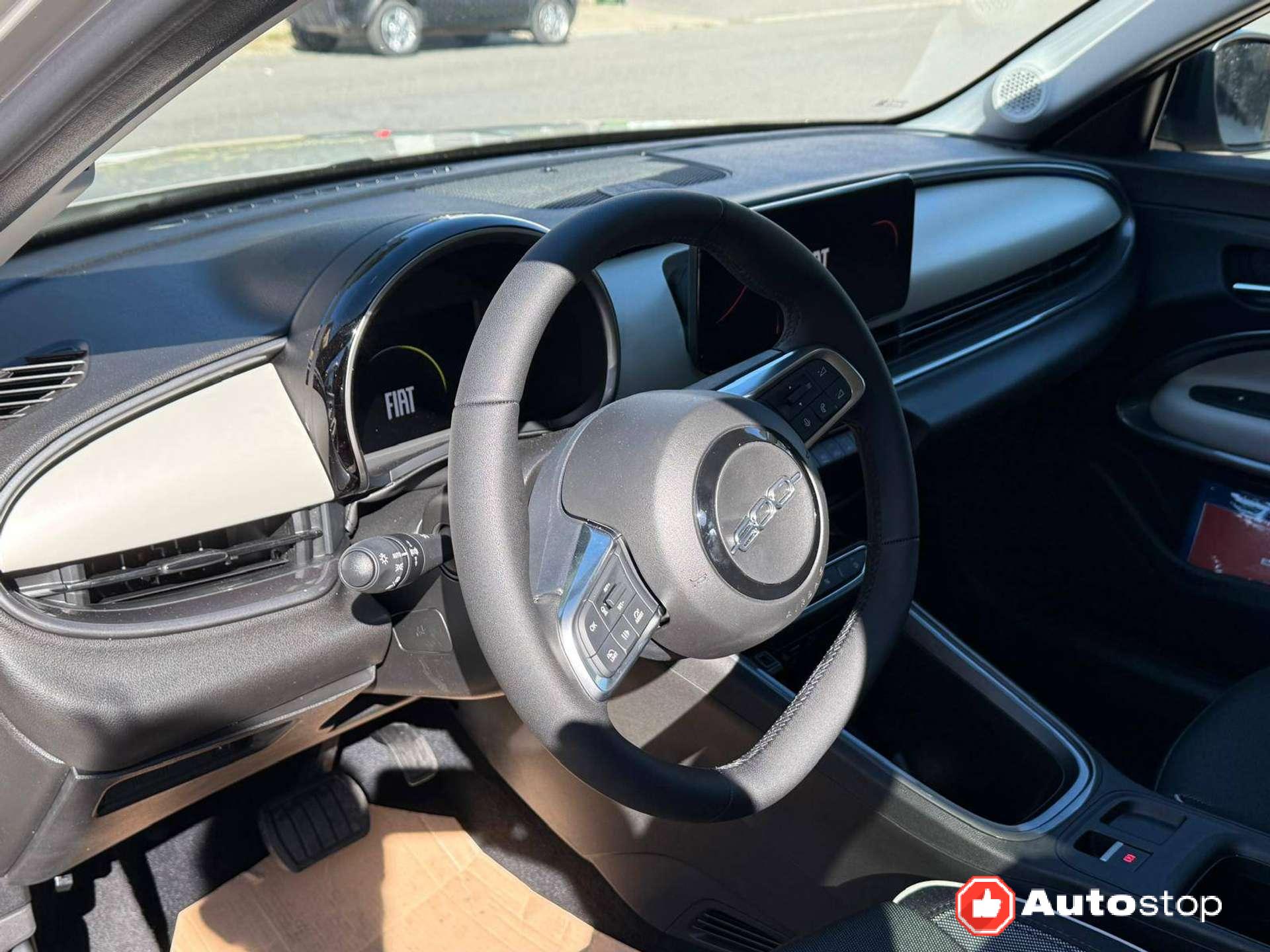 Fiat 600  600 1.2 hybrid La Prima II 110cv auto