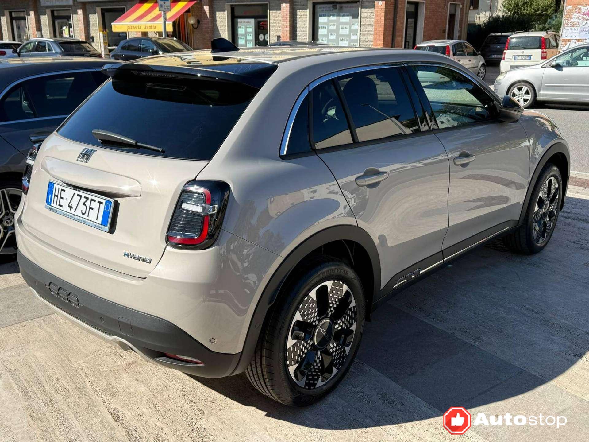 Fiat 600  600 1.2 hybrid La Prima II 110cv auto