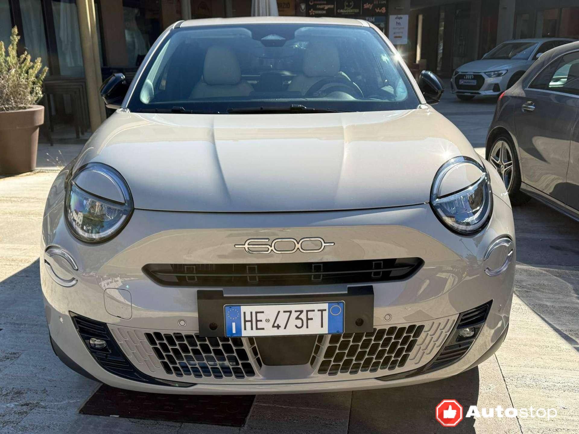 Fiat 600  600 1.2 hybrid La Prima II 110cv auto