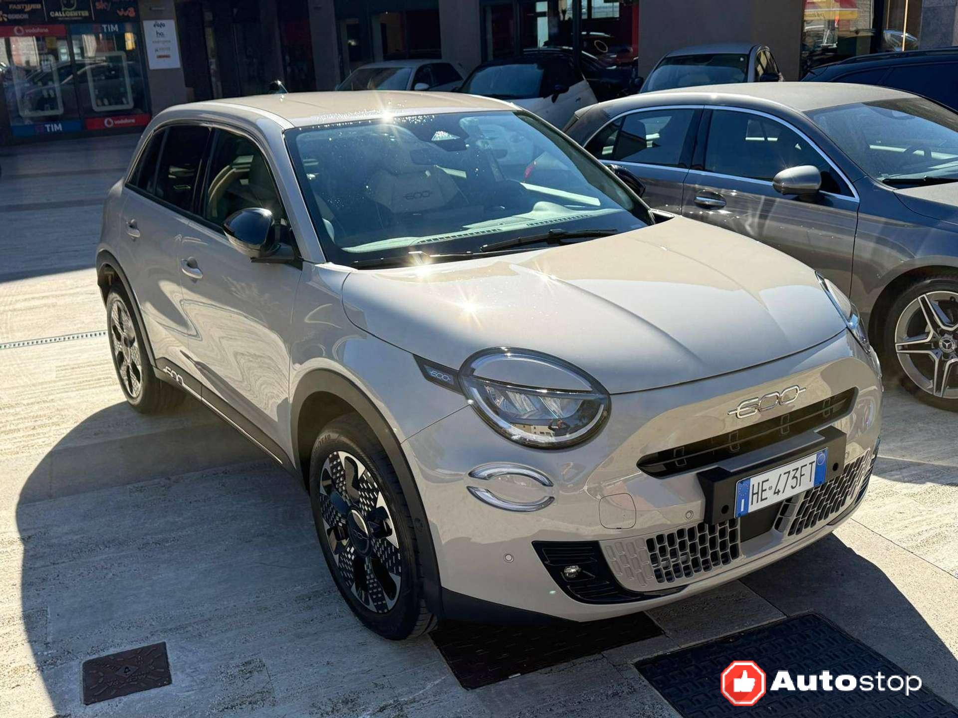 Fiat 600 600 1.2 hybrid La Prima II 110cv auto