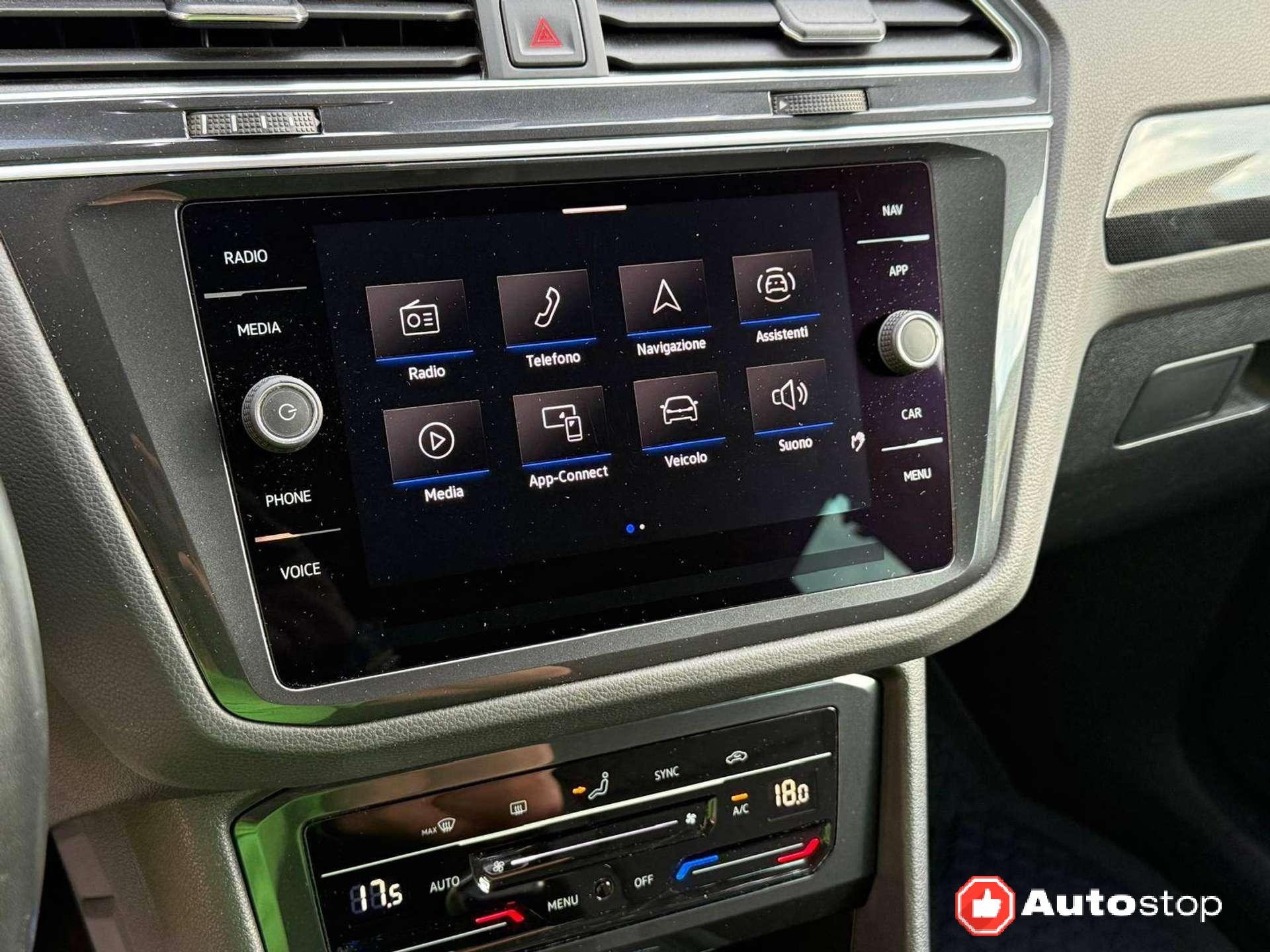 Volkswagen Tiguan  Tiguan II 2021 2.0 tdi Life 122cv
